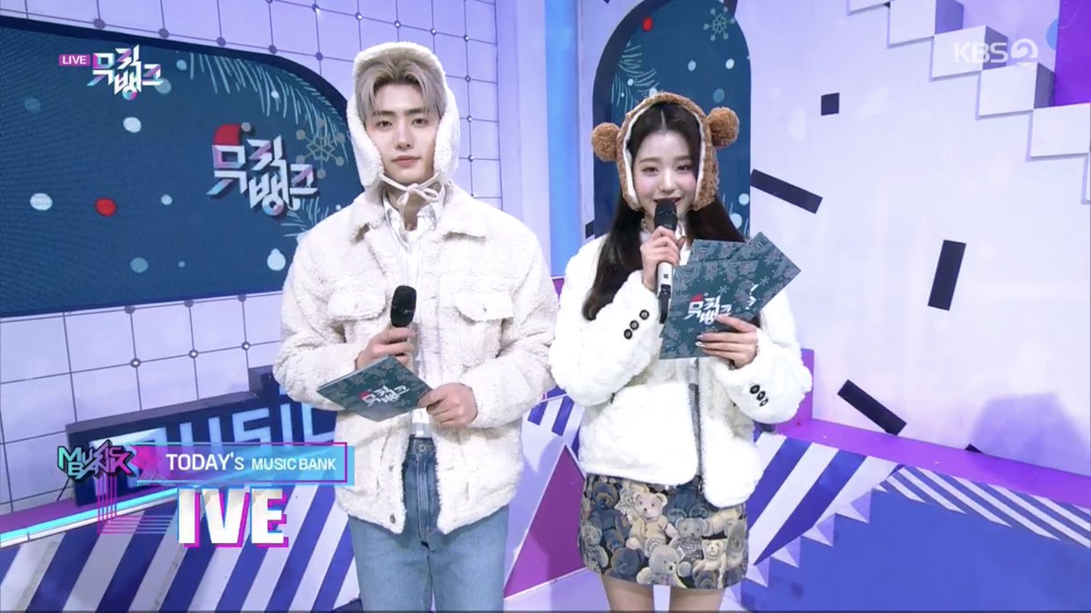 enhypenupdates's tweet photo. [PHOTO] 220107

MC Sunghoon on today's Music Bank!

START WITH MC SUNGHOON
#성훈왕박엠씨 #엔하이픈_성훈 #SUNGHOON @ENHYPEN_members @ENHYPEN https://t.co/oynZLEV7zA