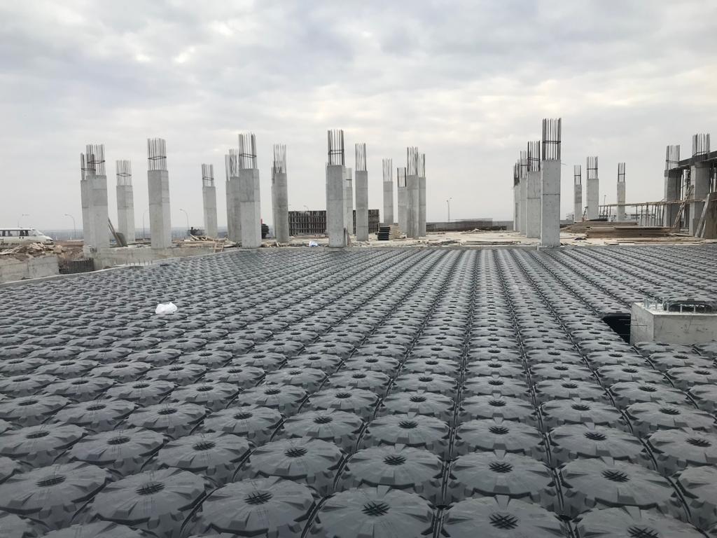 sanliurfabld's tweet photo. Şanlıurfa Bilim Merkezi hızla yükseliyor🏗️

%36'lık gerçekleşme oranıyla çalışmalarımız aralıksız devam ediyor. Kör kalıp uygulamamız tamamlanmak üzere.

#BüyükşehirBüyükSevdaİster https://t.co/fW9qLB519N