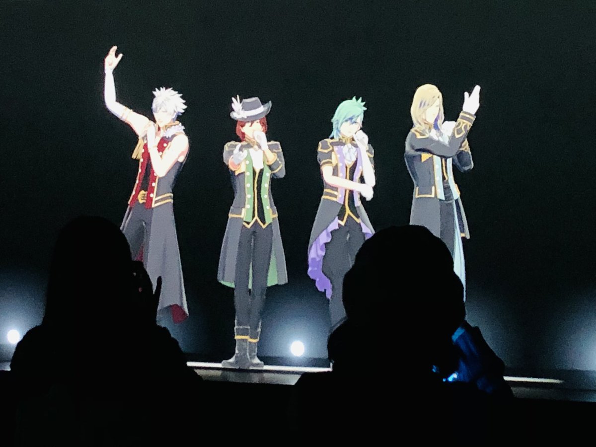 StarishQuartett's tweet photo. 新年ライブ初めしてきました!
アリーナだったからファンサいっぱいもらった😍💚❤️
これが今年最後のライブになりませんように🙏(フラグにもなりませんように🙏🙏)
#CGLIVE https://t.co/qnYRCXiPqU