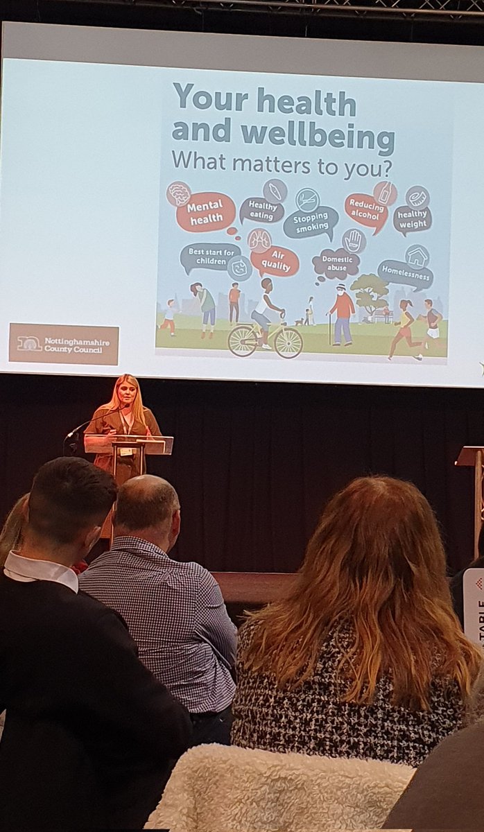 VeronicaDennant's tweet photo. @newarkbc @E_Champscentre @InvestNandS The lovely Helen Ellison presenting to our Business Club on Health and wellbeing #superimportant https://t.co/redOBhx92p