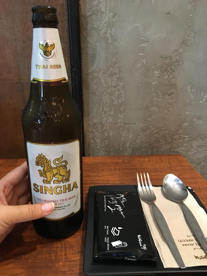 sekaidesenbero's tweet photo. 【世界でせんべろvol.93 そこに山があるから登る的な】世界で一番好きなキョチョンチキン🐓がバンコクにあるなんて💕キョチョンチキンもシンハービールもムルキムチも、美味しいじゃないカァァァ‼️395パーツ（約¥1350）でギリギリせんべろ認定✨ #世界でせんべろ #せんべろ #チョチョンチキン https://t.co/1VDPnNajkh