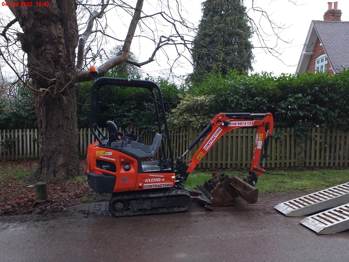 📸💥Just a few photo's of a busy first week back for 2022!

Give us a call for all your plant hire needs 📞

01189 814 123
contractorshire.co.uk
E: hiredesk@contractorshire.co.uk
#ReadingFC #Berkshire #Reading #Business #Partnership #footballclub #planthire #tadley