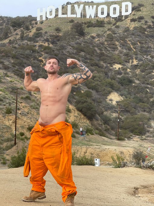 🔞 DAMIAN OLIVER 🇬🇧 - 💪🏽 I GOT WOOD 💪🏽 https://t.co/PJdttAOzcq