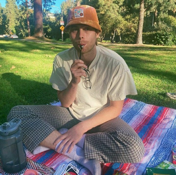 ashtonirwise's tweet photo. luke 🥺🥺 https://t.co/5kpmLiNeWt