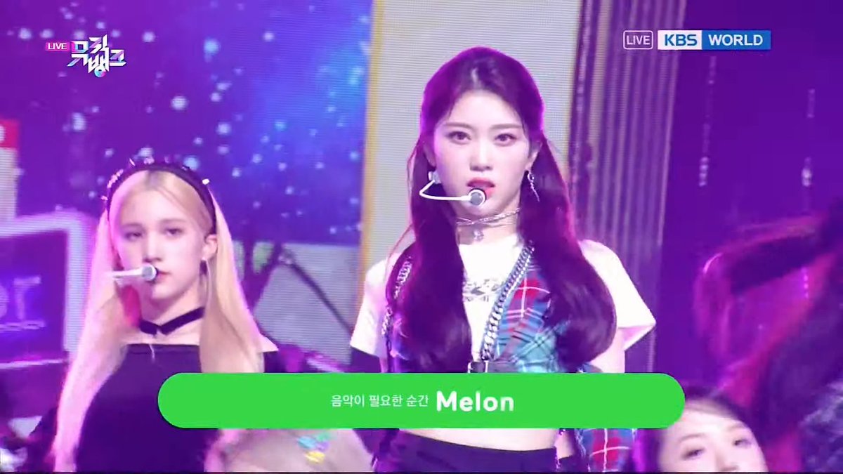 sxtloml's tweet photo. SHEN XIAOTING AT MUSIC BANK WHAT THE HELL MAAM https://t.co/u3Smm1fJbX