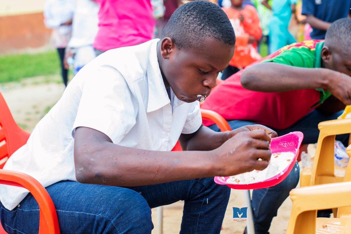 Boa_Daakye's tweet photo. Images from the eating competition by participants. #festivefiesta2021.
📷: Ama_Sojay
#mobilelibraryproject
#boadaakyefoundation
#festivefiesta2021
#christmaswithkids https://t.co/uBeWbuf8as