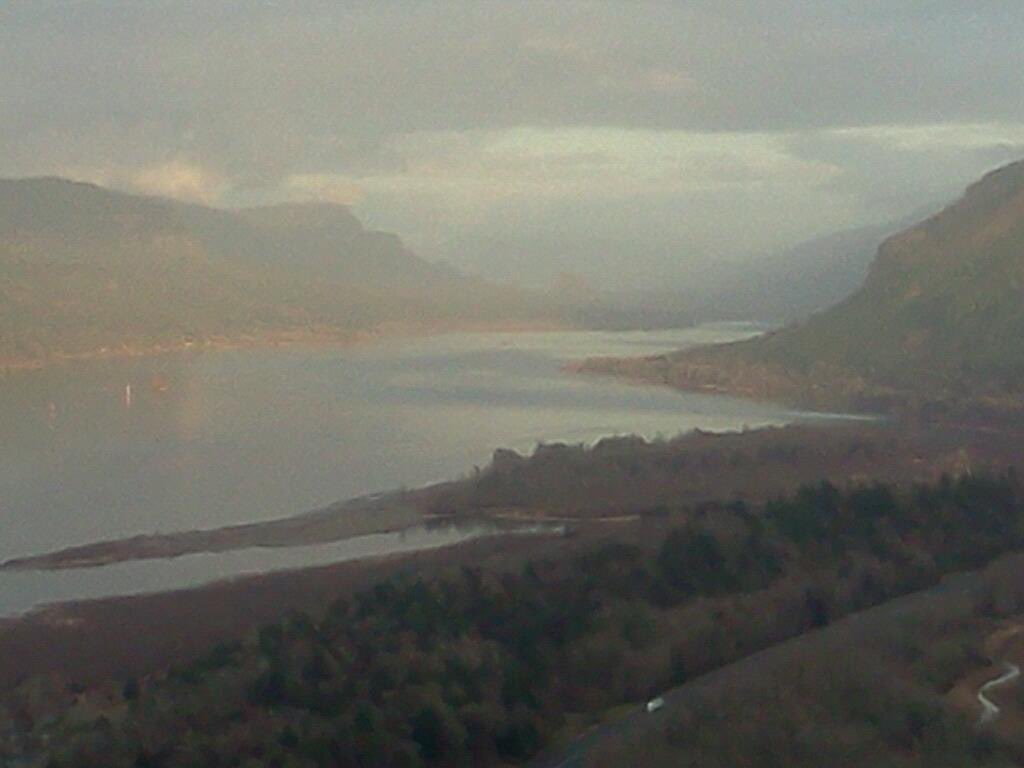 I took this picture of the Columbia River gorge at dusk exactly 10 years ago using some crappy cell phone camera, and it came out like an impressionist landscape… I’m still rather proud of it… #modernimpressionism #photography #crappycellphonecamera #ColumbiaRiverGorge