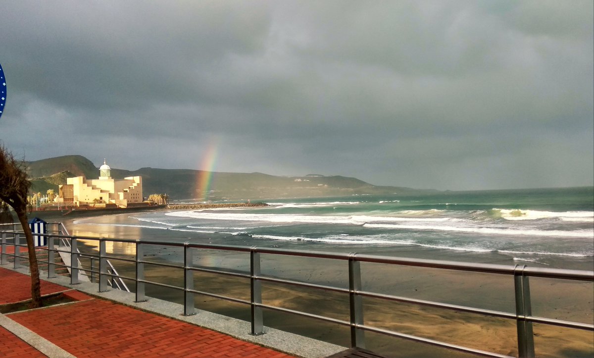 Un poquito de #arcoiris  para comenzar el viernes!!  #FelizDia