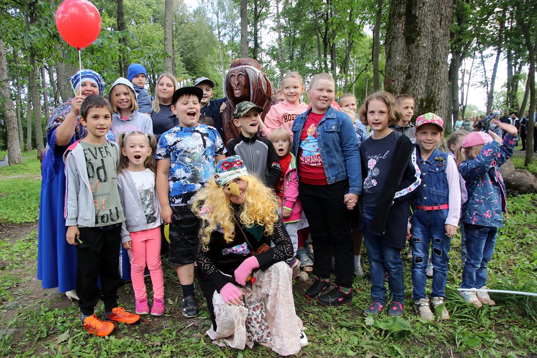 latruscbc's tweet photo. Read how the #latruscbc #SpiritofNature 🌳👻🌳 is now ready to welcome cross-border locals and travellers in Gaujena🇱🇻, Izborsk🇷🇺 and Lavry🇷🇺
https://t.co/4vQZpL2NtE 
#cbcsuccess @Apes_novads https://t.co/tcko0TKORo