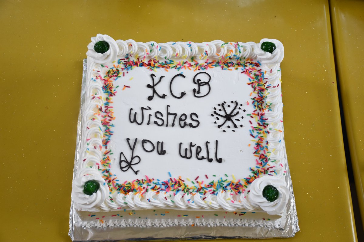 KNH_hospital's tweet photo. What a great way to start the year!🙂
It is all smiles at Pediatric oncology Ward 1E as #KCBIndustrialArea donated 10 mosquito nets,5 drip stands, foodstuff, among other items, for the little angels. 
Shukrani @KCBGroup 🙏 your presence is a blessing to the kids!
#SharingIsCaring https://t.co/jTn6AKdGj3