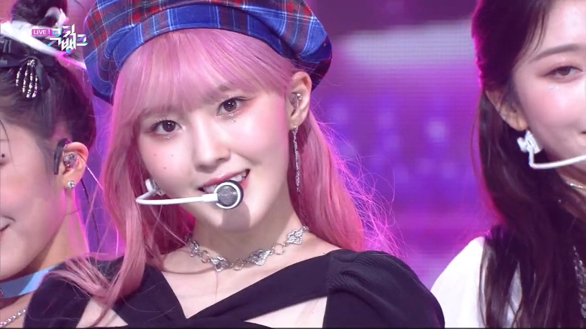 KEP1FOLDER's tweet photo. ENDING FAIRIES FOR MUSIC BANK ! https://t.co/N5gMgjdkl7