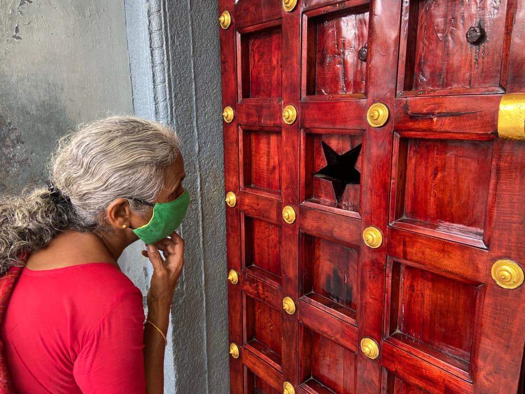 I AM HERE LORD!
Yes, the doors are closed for the pandemic.
Yes, you are everywhere.
But I am here at your gate.
Just to see you.

Photo: Madhan Kumar/ MT

#vincentsjottings #madrasstories