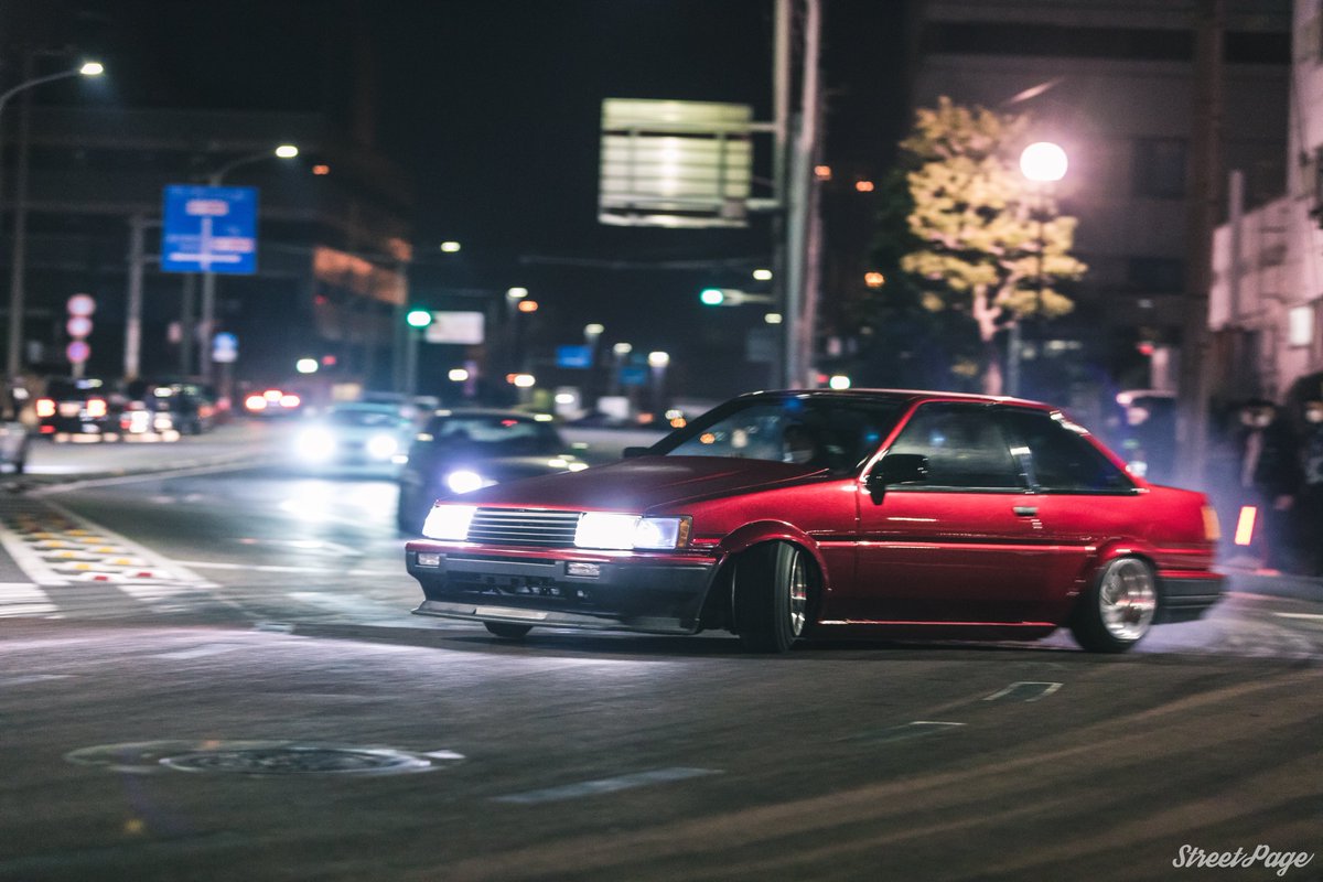 street_page's tweet photo. old school https://t.co/H1HaEgBbHn