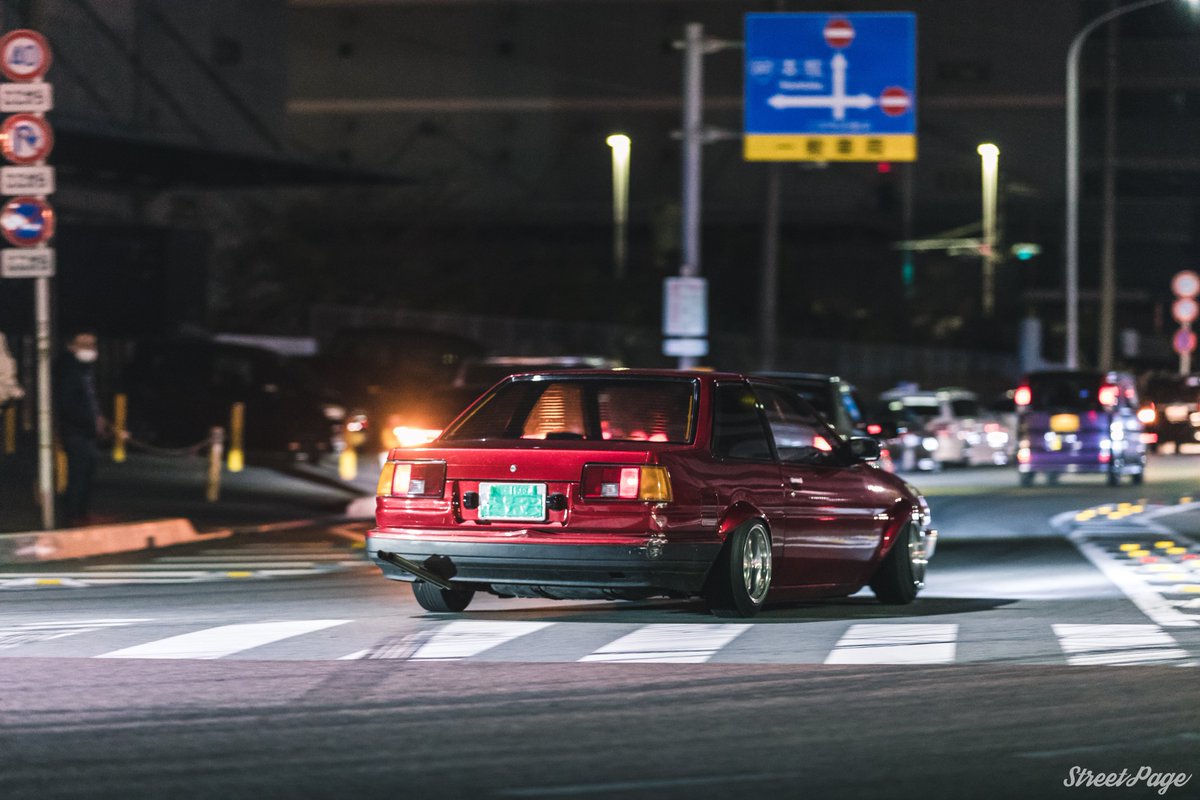 street_page's tweet photo. old school https://t.co/H1HaEgBbHn