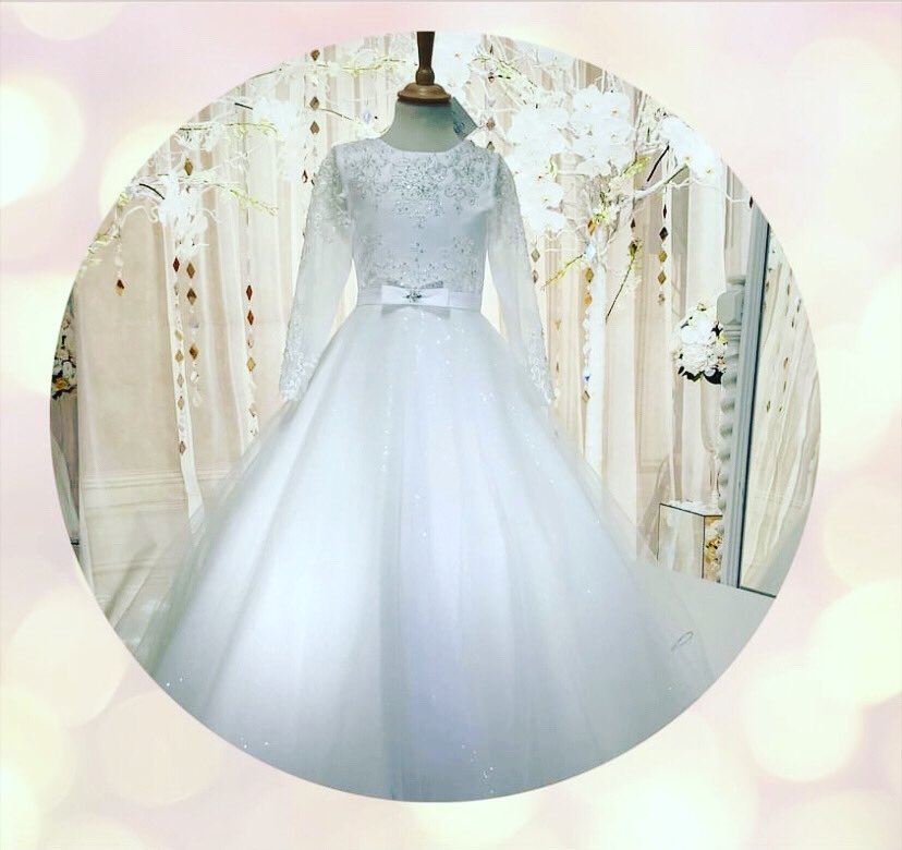The wonderful @sweetiepiecollection are generously gifting us a free communion dress to giveaway to one very lucky girl! All those who order a Sweetie Pie dress before Sunday 16th January will be entered into a draw where they can win their dress for FREE 💗 T’s &amp; C’s apply