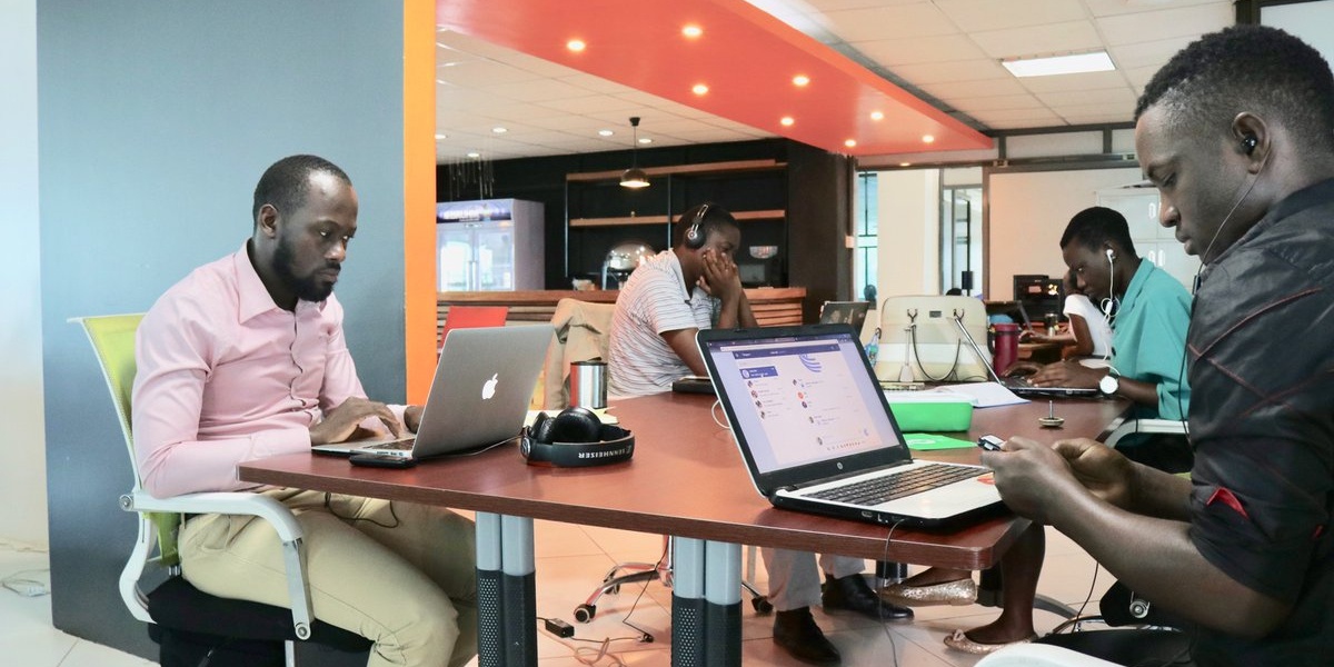 africoneu's tweet image. 🔔 Opportunity alert 🔊

📣 #Entrepreneurs, Startups, and #Tech Hubs 💻 can apply to join any of the program phases of @HiveColab through their regional partners across Africa 💡

ℹ️ hivecolab.org 

#HiveColab