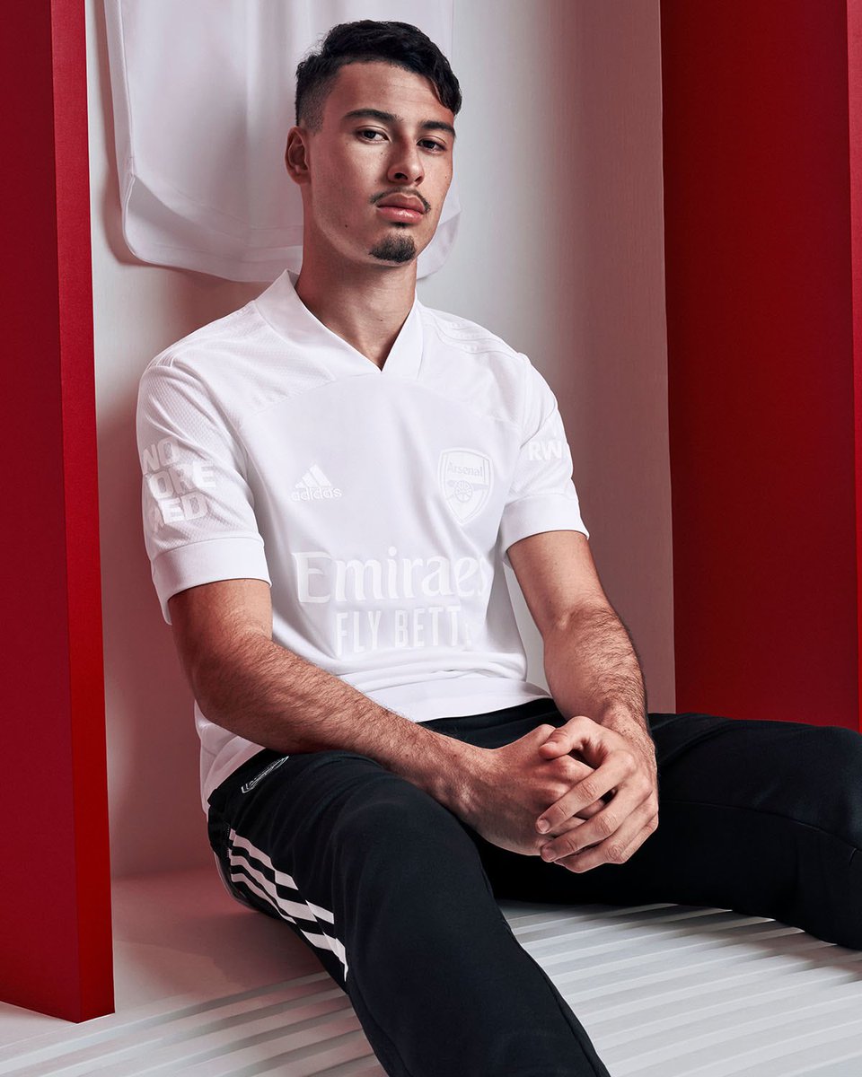 gabimartinelli's tweet photo. No More Red.
A very special shirt created to support young people to rise above youth violence. 🤍

@AdidasLondon @Arsenal 🙌🏼💫 https://t.co/SUGd5tHsEg
