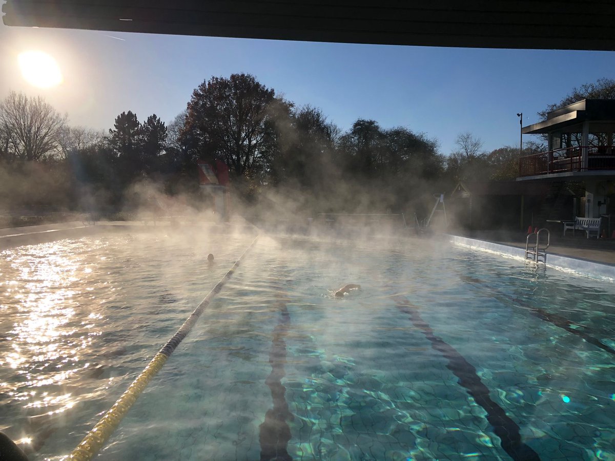 ZwemmenTynaarlo's tweet photo. Wegens grote belangstelling voor “ winterzwemmen” in @DeLeemdobben_ extra blok van 12.00-12.45 uur open op 10, 12 en 14 januari!! https://t.co/ciQ1CINLeK