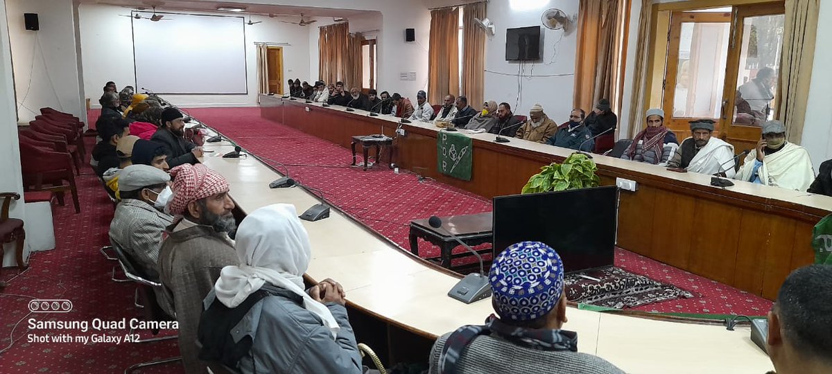 PdpRajouri's tweet photo. Amid the prevailing cold winter conditions,rain and snow triggered by western disturbances,PDP Rajouri paid rich tributes to Qayid Mufti Muhammad Sayeed Sahib on his 6th Death Anniversary.
This shows love for our Qayid @jkpdp @YouthJKPDP @MehboobaMufti @TZM_DAR @InzmamDr https://t.co/kGmKj2v9aB