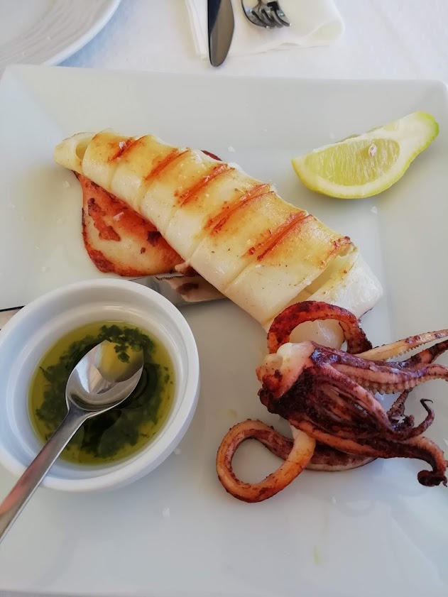 CampelloTurismo's tweet photo. Celebremos que la primera semana del año ya ha pasado ¡a lo grande!
.
#ElCampelloSonríe #Gastronomía #ConSabor
📸 @XalocLounge https://t.co/A7uUOpoCCO