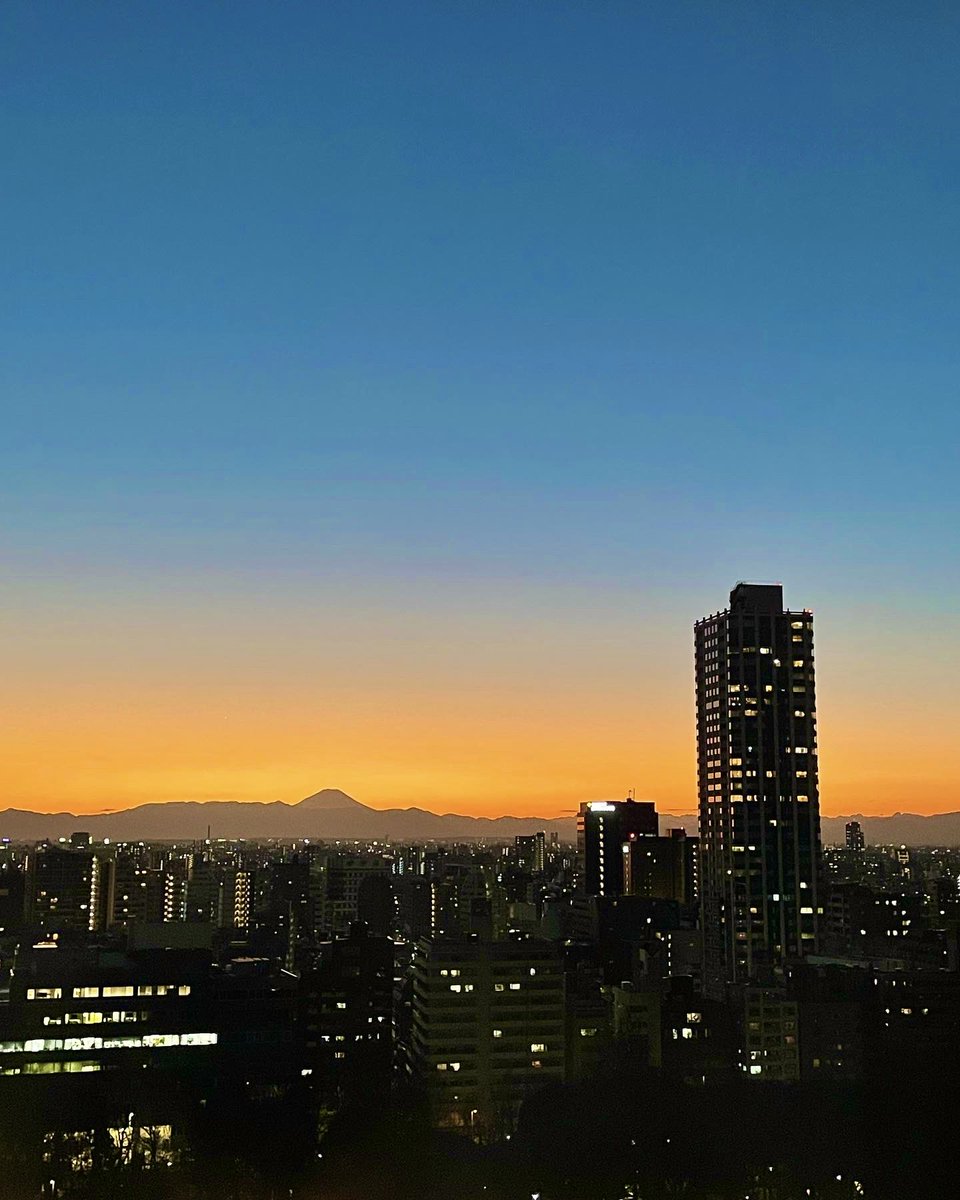 都心からの夕景🌆 遠くに富士山🗻も