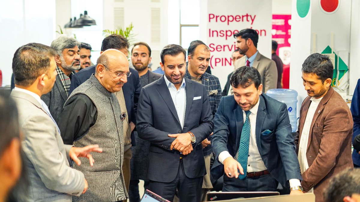 GraanaCom's tweet image. Propsure Digital Solutions inaugurated their new office in #Islamabad at NSTP, offering first-ever online #PropertyVerification and inspection services through the application of disruptive #technologies and innovative #digital solutions 🙌🏻

#Graana @PropsureDigital  #IMARATGroup