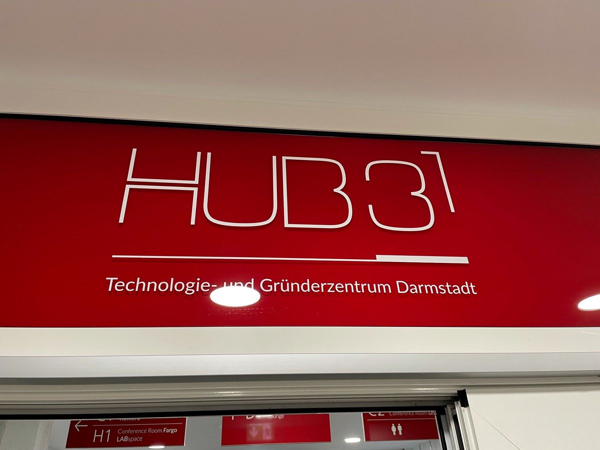 R_Lippmann's tweet photo. Heute war ich beim ersten Gründerfrühstück des Jahres im #Hub31 zu Gast. Das Gemeinschaftsprojekt von @Stadt_Darmstadt und @IHKDarmstadt ist eine echte #Erfolgsgeschichte - was nicht zuletzt zahlreiche Finalisten und Preisträger beim @HGpreis belegen💪1/... https://t.co/dJCdXSyztA