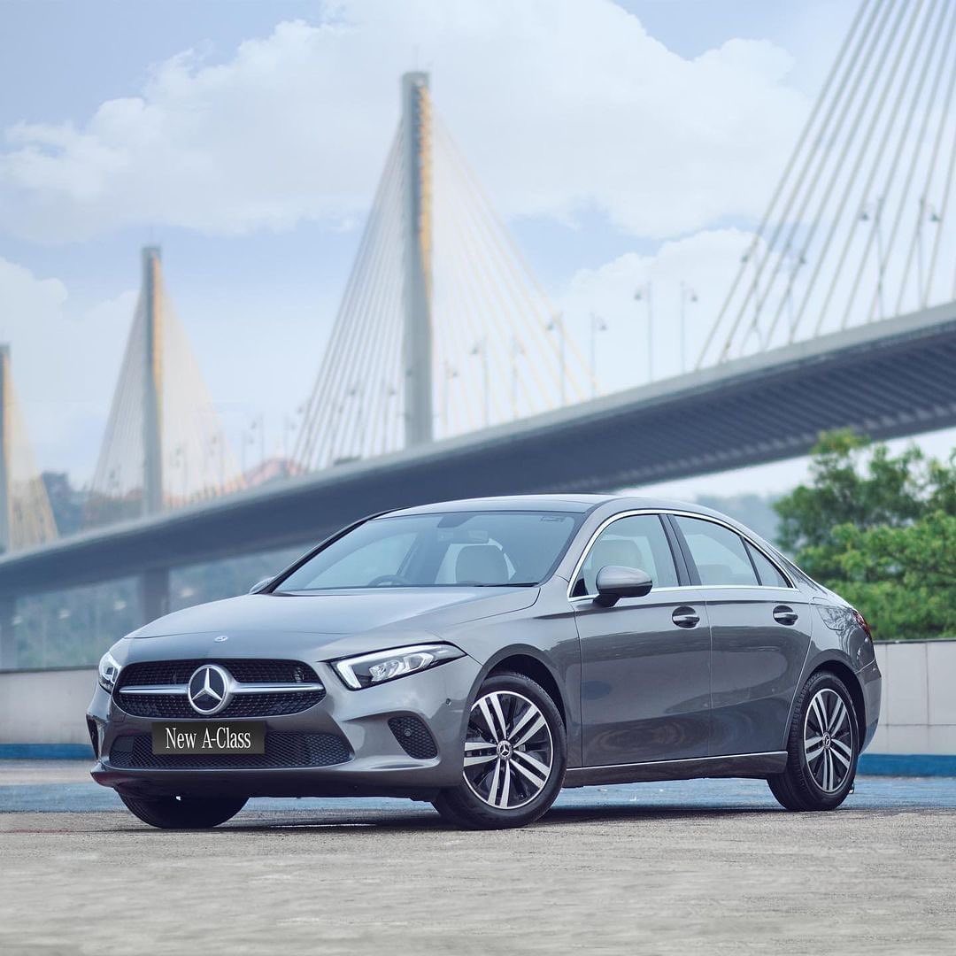 sundaram_motors's tweet photo. Bridge the gap between high-tech and high-class. The all-new Mercedes-Benz A-Class Limousine.
To know more, call us on 9686456215.
#MercedesBenzIndia #SundaramMotors #Bangalore #ALimo #JustLikeYou https://t.co/NS2UIAStsW
