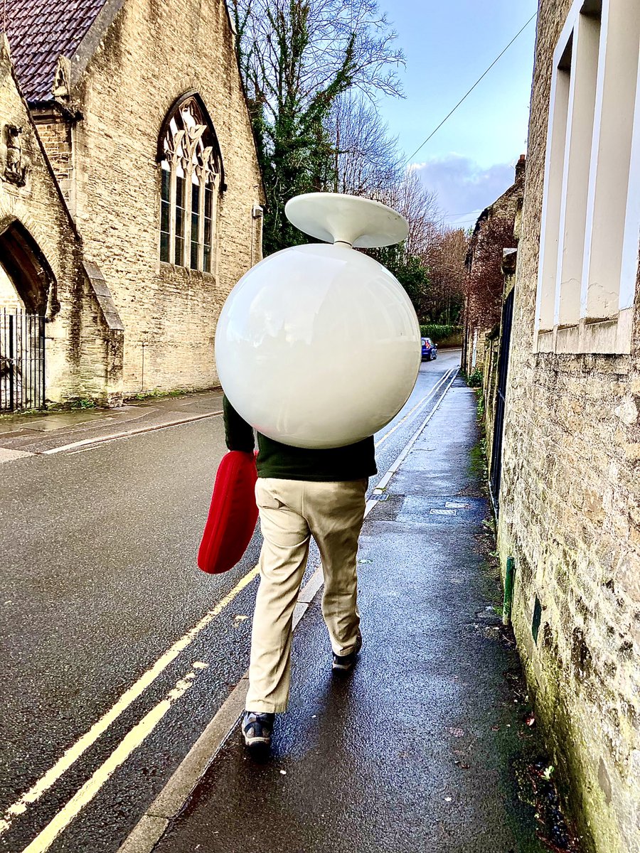 Marc_Allum's tweet photo. Now that’s something you don’t see every day!
#eeroaarnio #ballchair https://t.co/aTRxOZV7hY