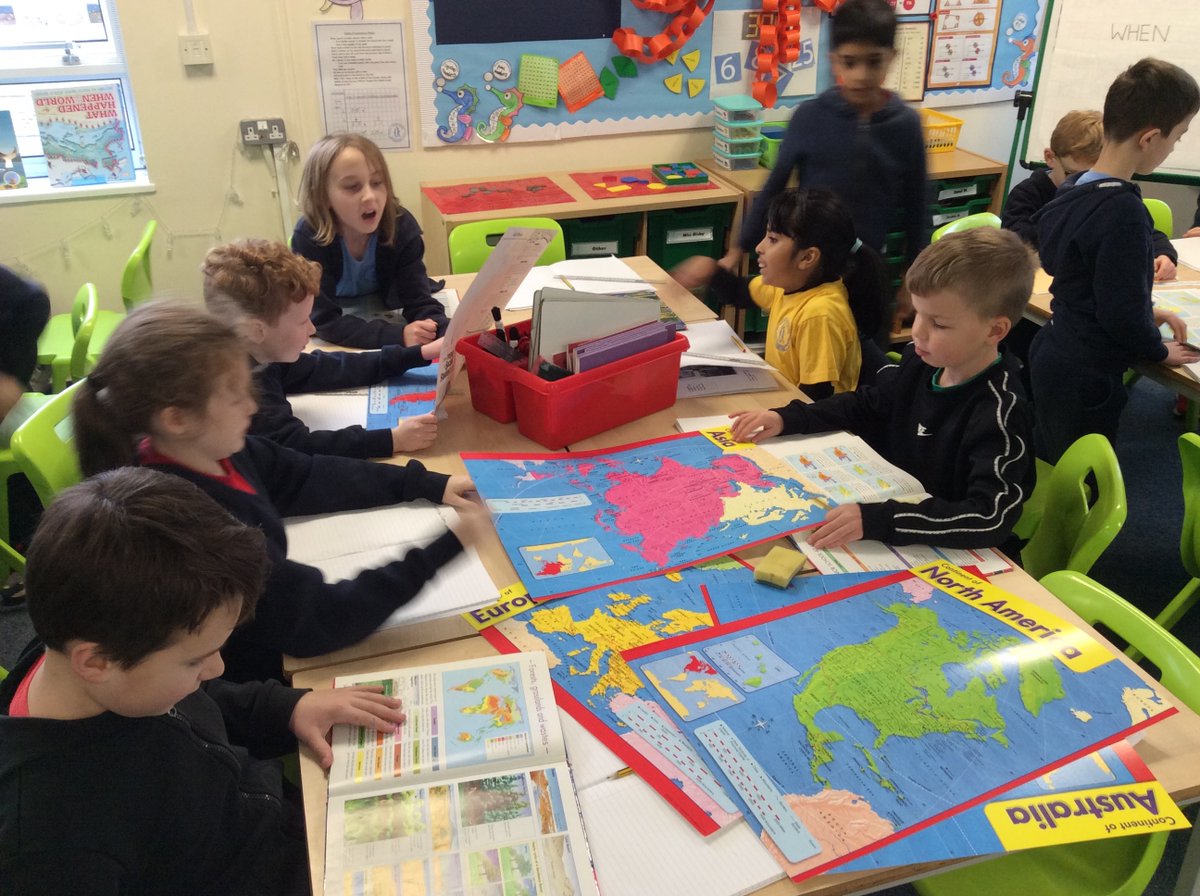 SouthwayJS's tweet photo. Yesterday, Year 4 learnt about the 7 continents of the world. They then identified the countries in North America that the Mayans lived in. #allthemaps #Guatemala #guacamole https://t.co/ei1F0Q1fVN