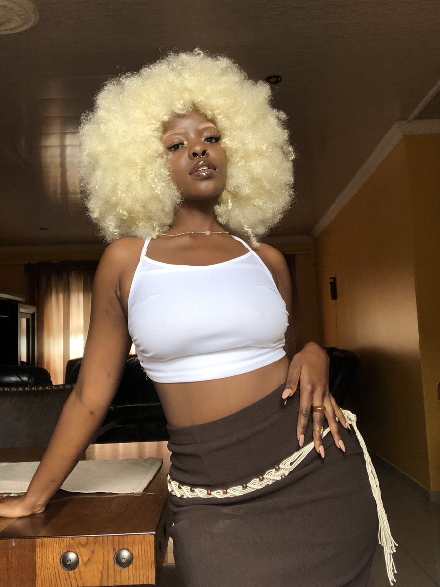 coco_something's tweet photo. Birthday dump 🥂 https://t.co/GwoiviDhTl