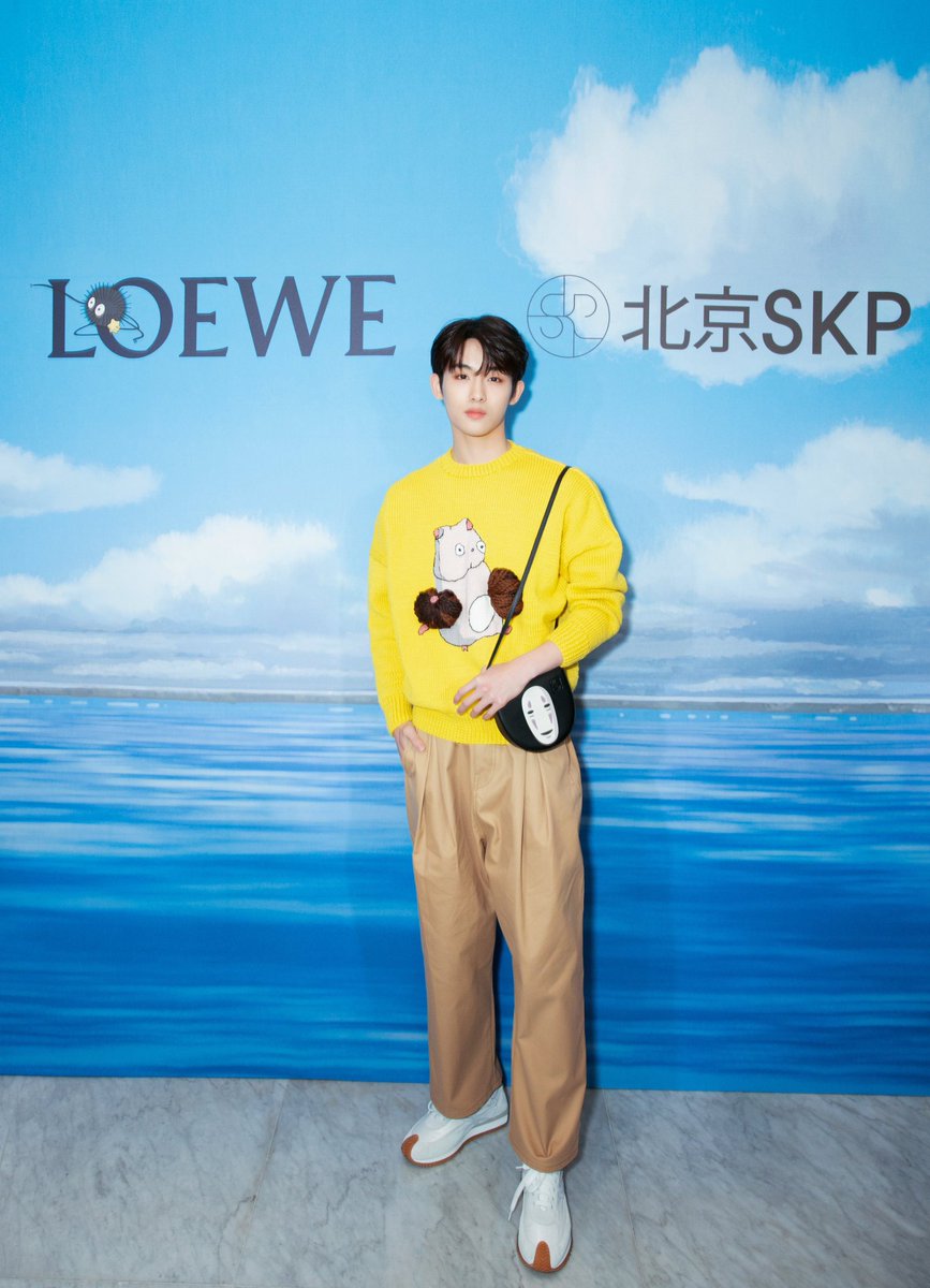 sschengdong's tweet photo. Win ™

董思成WINWIN工作室 WEIBO UPDATE 

Winwin ft. Spirited away https://t.co/rJsFt2sTdh