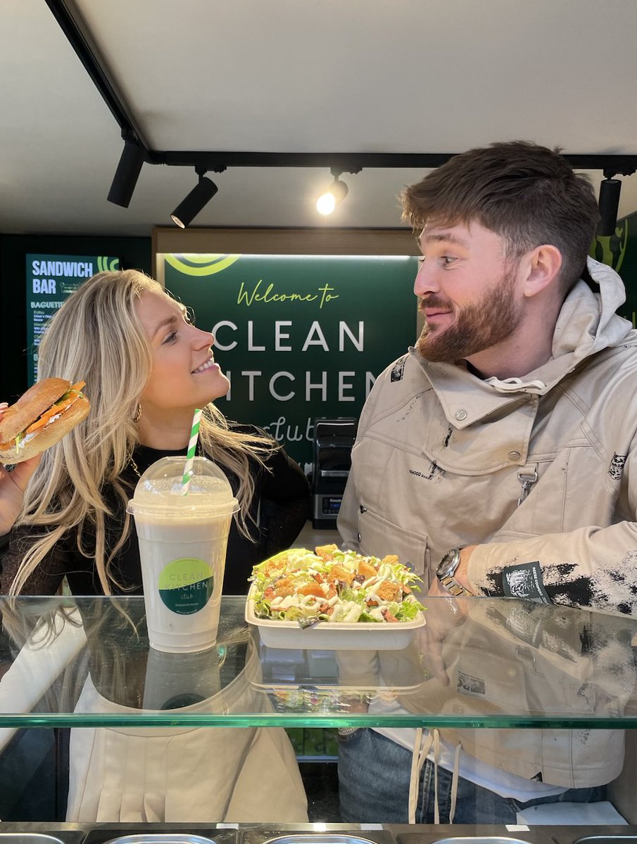 itscleankitchen's tweet photo. When over 10 new items are added to your (100% plant-based) menu 💚 Can you tell we're excited?

#veganuary #veganfood #vegansoflondon #plantbased https://t.co/j0mTkUljOE