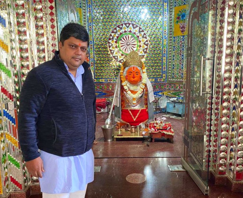 DushyantDholpur's tweet photo. आज सुबह झालावाड़ में राड़ी के बालाजी मंदिर पहुंचकर विधिवत पूजा अर्चना की। साथ ही देश और प्रदेश की खुशहाली के लिए कामना की। https://t.co/DR57gbrBIb