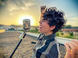 AvenateAndalu's tweet photo. 🎹🎹🎶🎶¿Conoces a Celia Ruiz? Cierra los ojos y deja que esta compositora de Puerto Real (Cádiz) te deje llevar.💞💞
https://t.co/VAzJQ2nzZ2
#CeliaRuiz
#CompositoraAndaluza
#PuertoReal
#GAMErecords https://t.co/DwMvxmZb6Q