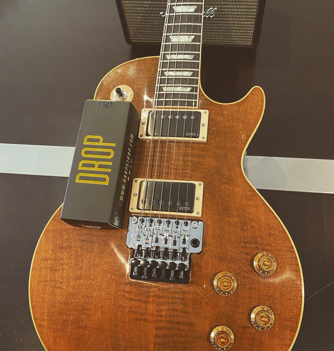 thejasonpa7ne's tweet photo. Super excited for this! Thank you so much @Drop_Strap 🤘🤘🤘

#guitar #guitarist #dropstrap #metal #metalhead #heavymetal #londonartist #uksrtist #metalartist #gibsonguitar #gibsonlespaul #emgpickups https://t.co/6Zks3cHebZ