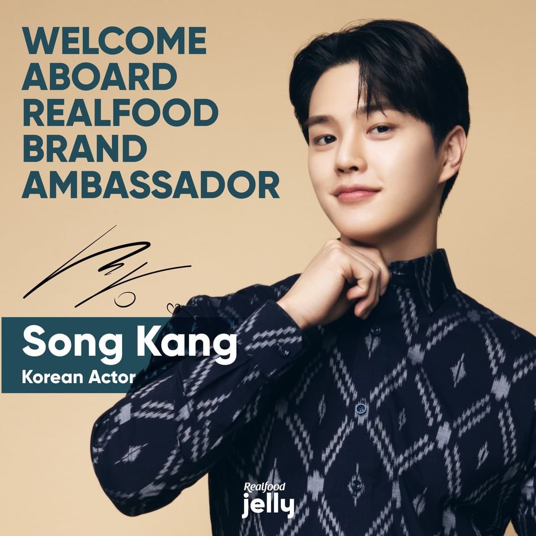 Dis! Liat nih siapa yang jadi BA realfood? Yak, betul si mas kupu-kupu alias song kang. Mana fotonya lokal banget euy pake tenun dr Ikat Indonesia, makin tersongkang-songkang dah😳