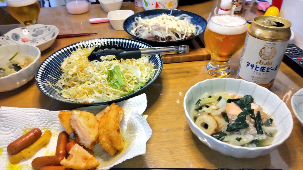 本日の晩酌!
・東薫の卯兵衛 純米大吟醸
・アサヒのマルエフ
・カツオマヨネーズ
・ポテトチョリソー
・病みつきパリパリキャベツ
・鮭入れた鍋
重版祝いだ!のむしかねえ!
今週もみなさんお疲れさまでしたー!