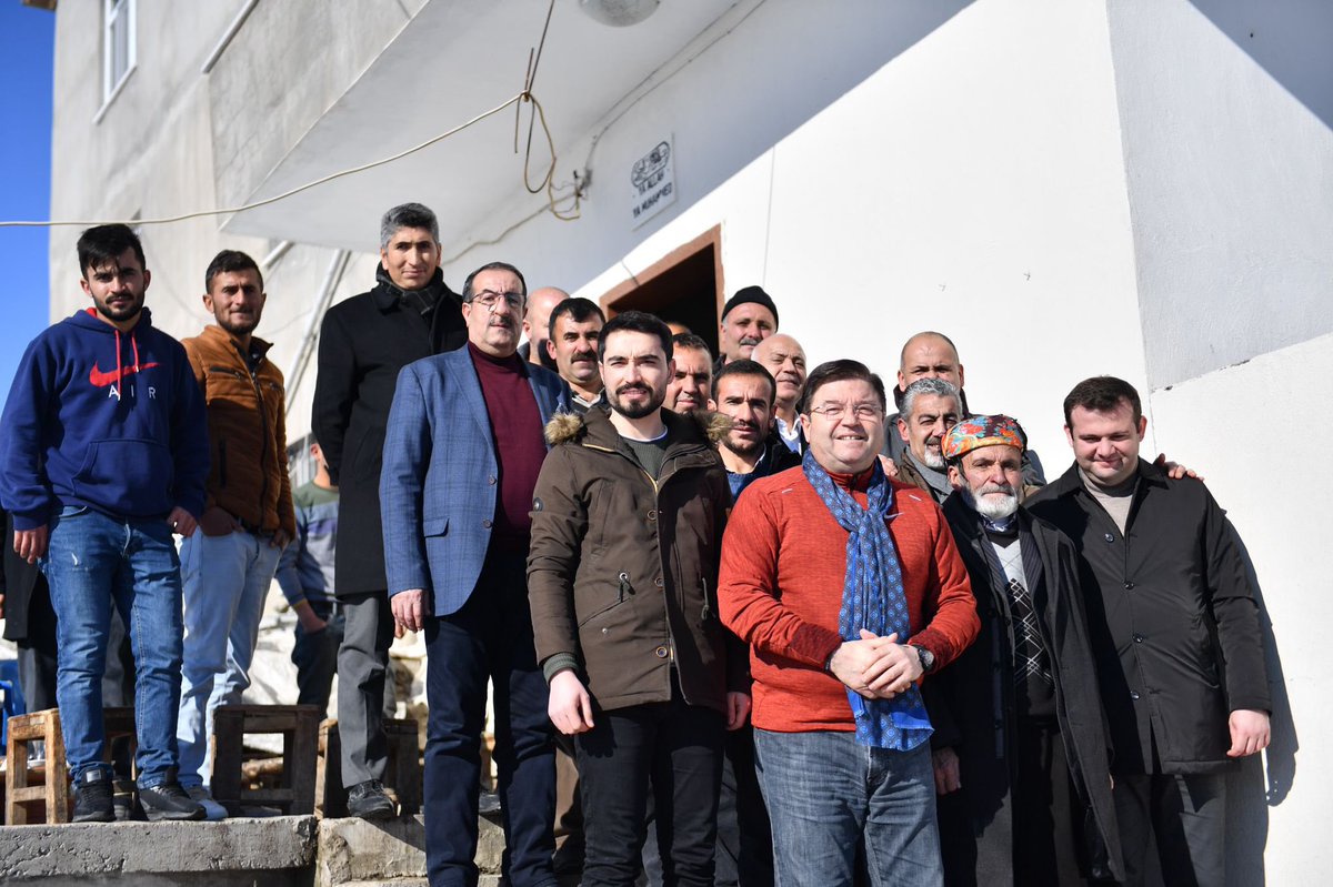 Maltepe’de yol arkadaşlığı yaptığımız ve Bitlis’te memleketlerine mihman olduğumuz Meclis Üyemiz Ecvet Eşlegül, Bitlis Mutki Çatalsöğüt Derneği Başkanı Biret Gülsuyu, Dernek Başkan Yardımcısı Erdin Pembegül ve Mutki halkına misafirperverlikleri için teşekkür ediyorum