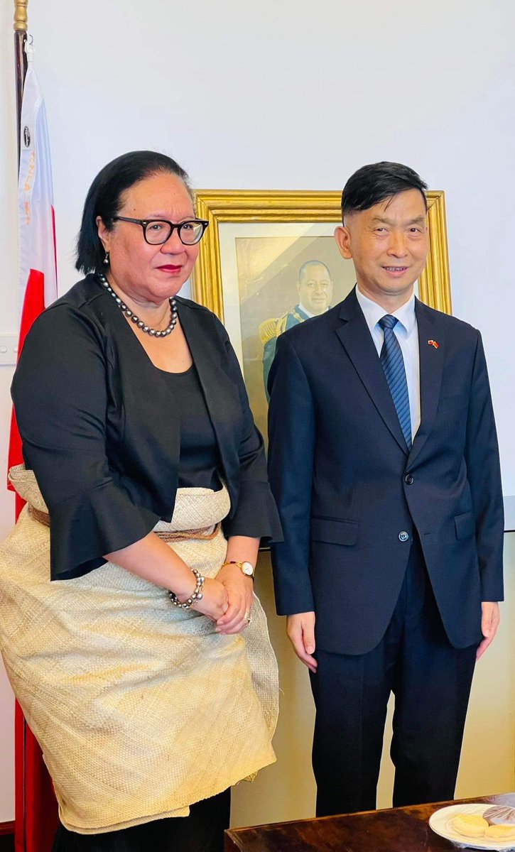 TongaMfa's tweet photo. Chinese Ambassador Cao Xiaolin paid a courtesy call upon Foreign Minister @fekita_u ‘Utoikamanu at @TongaMfa this afternoon 🇹🇴🤝🇨🇳 https://t.co/dMHzrWYgDp