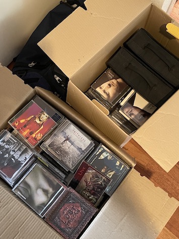 whyhankee's tweet photo. Anyone has a good idea what todo with 1.5 moving boxes full of CD’s? Would prefer if could benefit someone or organization.
It’s mostly around 80s/90s rock/pop music. https://t.co/jdPHNkrSKa