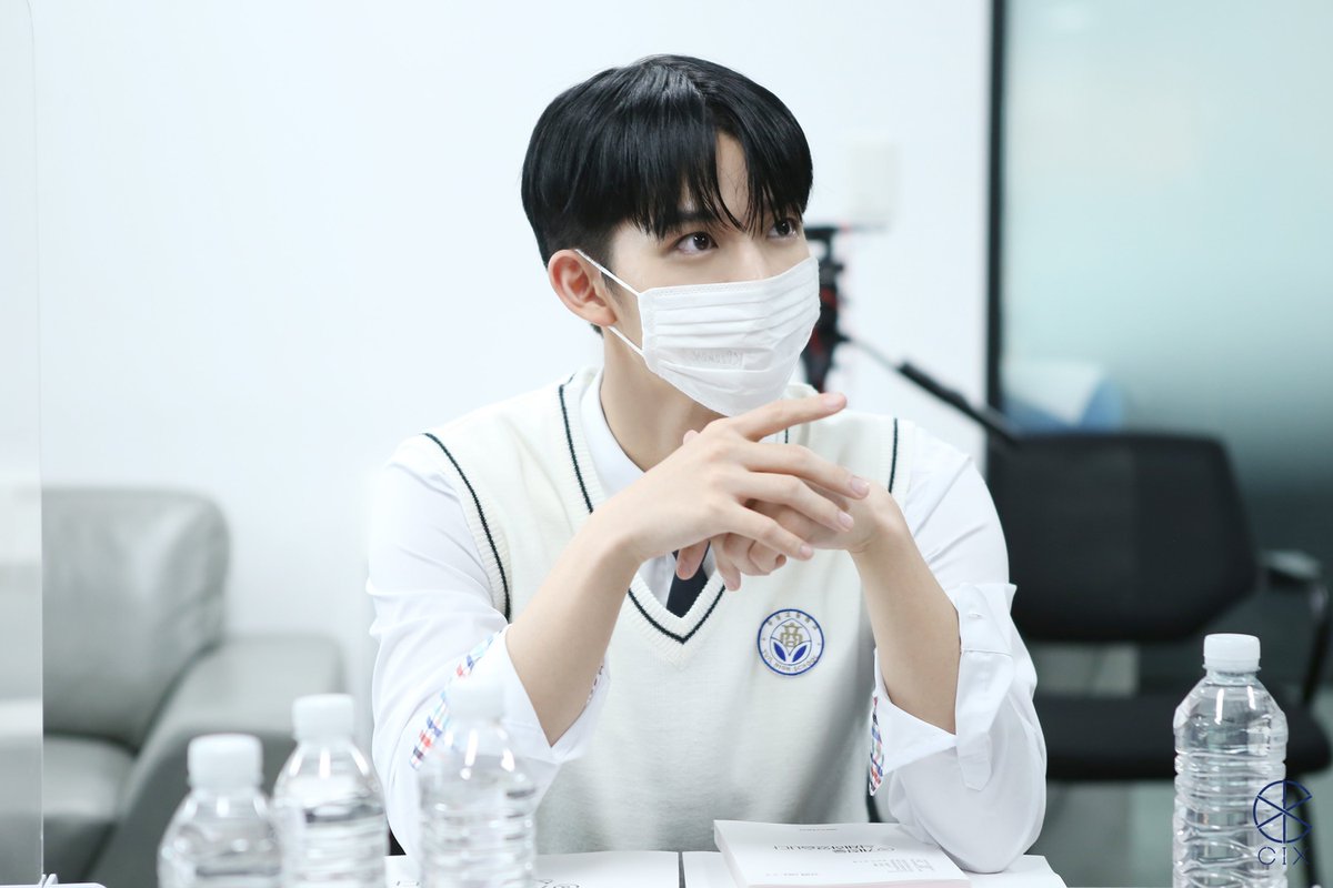 Springbae0510's tweet photo. '@계정을 삭제하였습니다' 대본 리딩 현장 (2)

#배진영 #BAEJINYOUNG #CIX https://t.co/McLaG89I2h