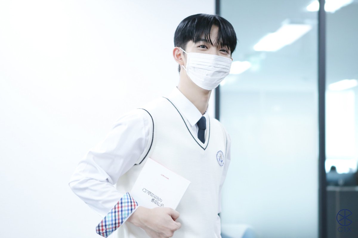 Springbae0510's tweet photo. '@계정을 삭제하였습니다' 대본 리딩 현장 (2)

#배진영 #BAEJINYOUNG #CIX https://t.co/McLaG89I2h