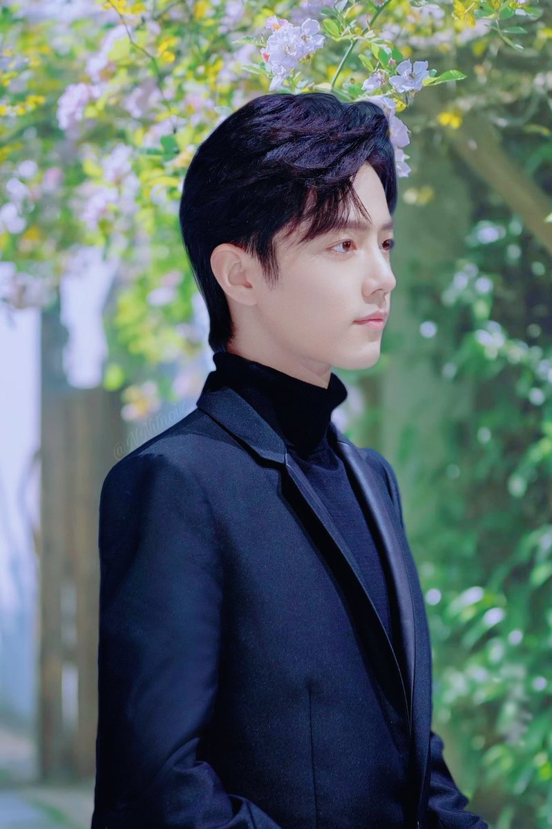 NNitnoiz's tweet photo. 🌻เขาอาจจะมาที่นี่🌻 แค่อยู่ตรงนี้คนละเวลา เขาอาจจะเดินเข้ามา หลังจากที่ฉันหันหลังเดินออกไป💐🎼 https://t.co/Mp51LciO0o