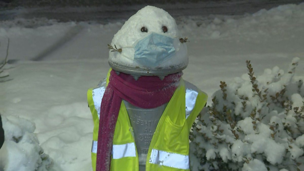 SteveLindsayCBS's tweet photo. Snow storms are just more fun on Fridays! Check out @TammieSouza's "fire hydrant" snowman at Suburban Square in Ardmore @CBSPhilly #CBS3Snow https://t.co/vcjDixX1A8