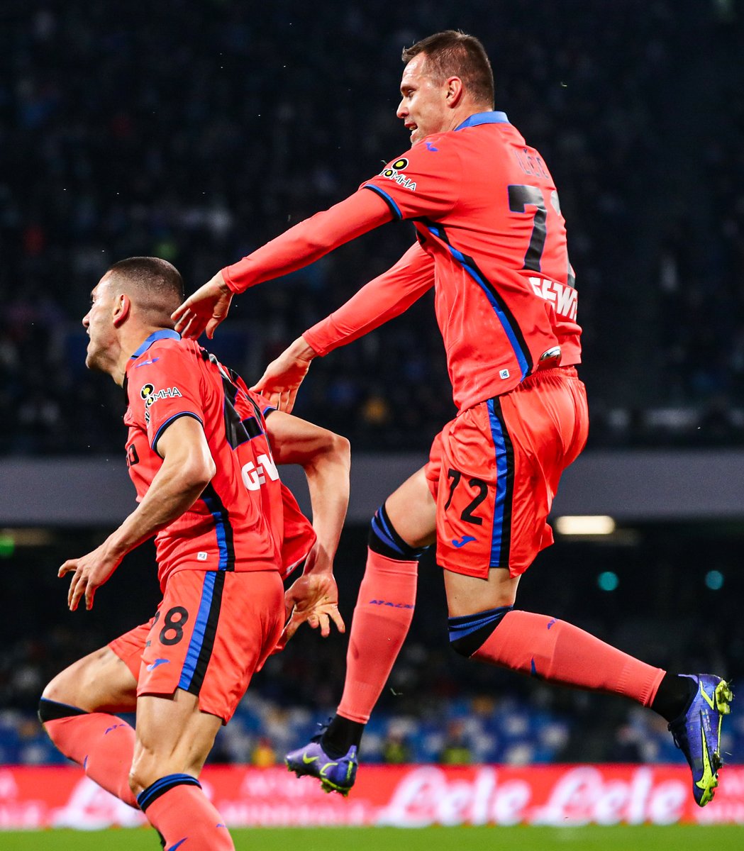 Atalanta_BC's tweet photo. 😎🎉 #FridayFeeling

 #GoAtalantaGo ⚫️🔵 https://t.co/zNoPF8zVRa