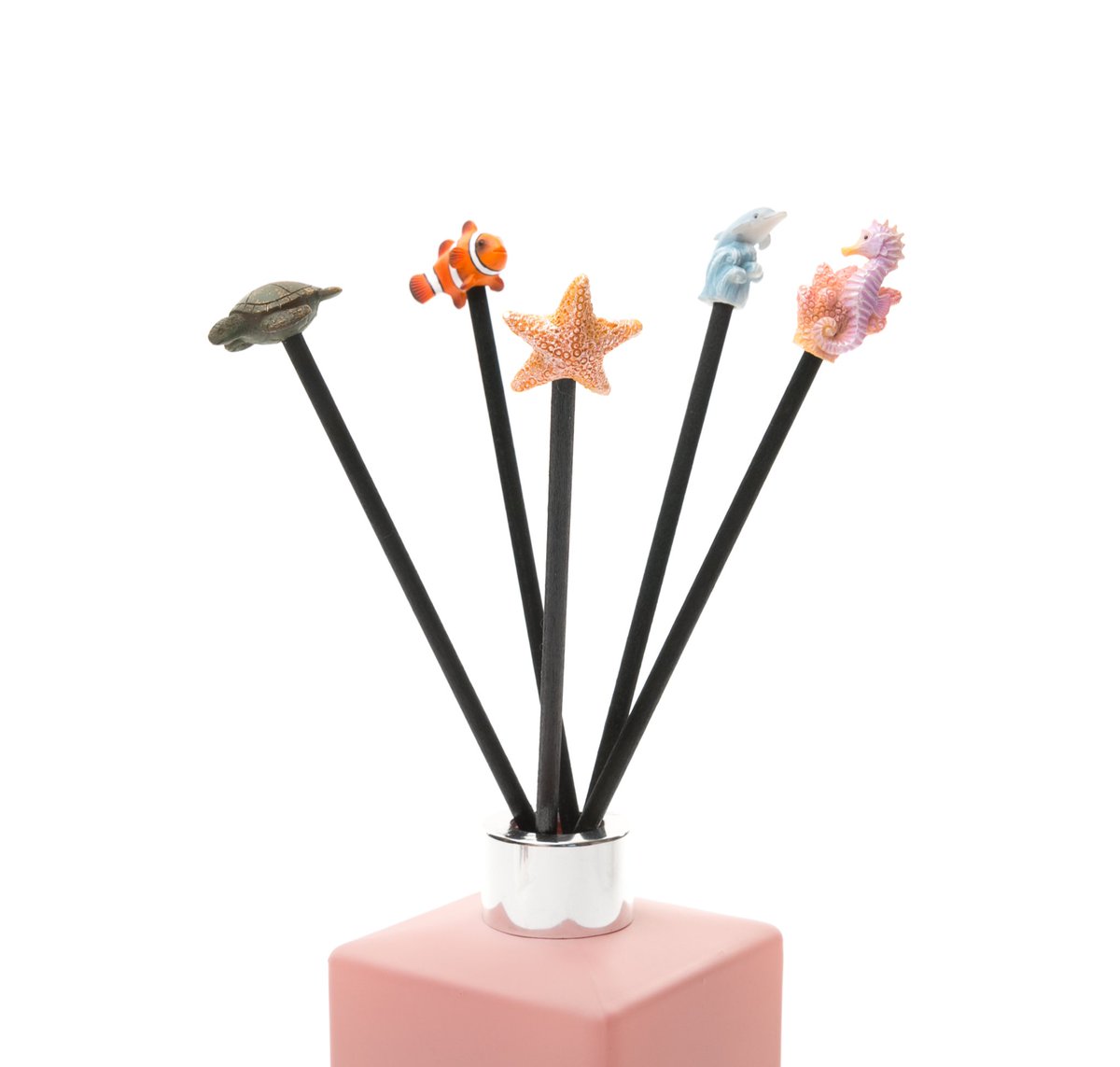 ‘Diffuser Decor’ our New Brand has been shortlisted for the ‘Gift of the Year 2022’ award! We are so excited to have been #shortlisted, finalists will be announced in February!  Stock due in late January, so not on Website just yet! #giftoftheyear #jardinopia #diffuserdecor