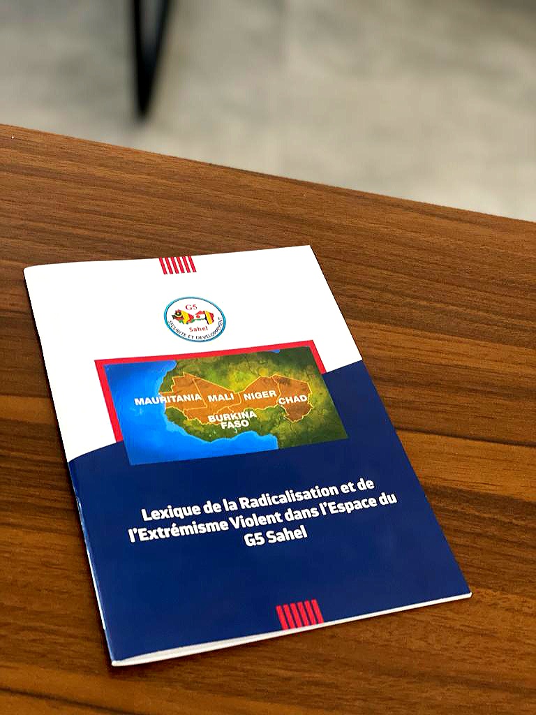 CellRadG5Sahel's tweet photo. #CellRadLexique Droit de poursuite : accord entre des Etats voisins subissant la criminalité, les trafics ou des actes terroristes de part et d'autre de leurs frontières communes...
Retrouvez la suite de la définition ici :
https://t.co/S6MFVSRwds
@G5_Sahel_SE #PVE #terrorisme https://t.co/YzHQLbysPr
