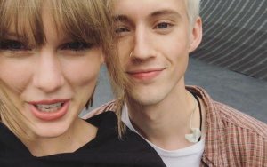 TSwiftNZ's tweet photo. 💬 | “I really wanna write with Taylor Swift. I don't care if it's for her, for me, or if we write and then pitch to other people. She's such a true songwriter for me, that I would love to watch and learn from her." — @troyesivan https://t.co/otwsVE6LHd