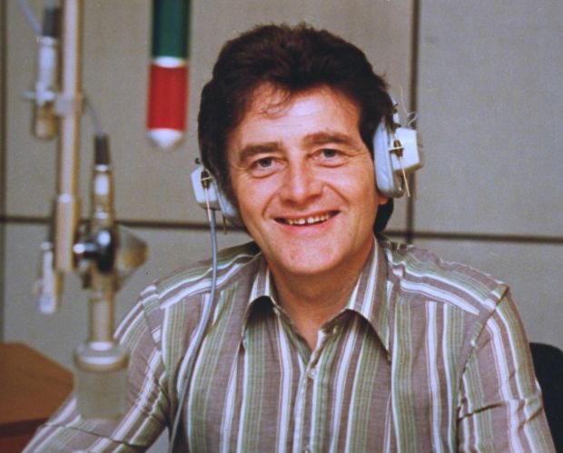 IanDempsey's tweet photo. REMEMBER LARRY TODAY #LarryGogan - an inspirational radio star ⭐️ https://t.co/IOVKWpuUBQ